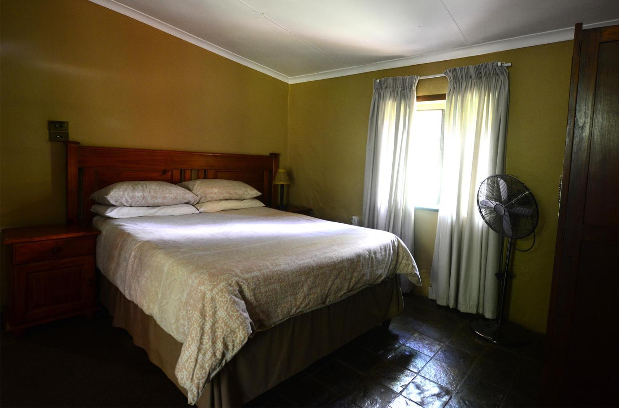 Riverstill Guest Farm *